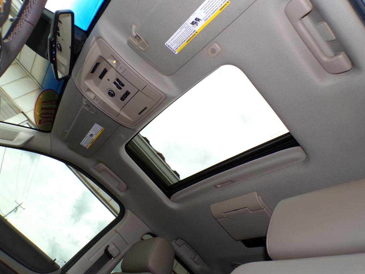 Chevrolet Tahoe 4WD 4dr Premier 2017
