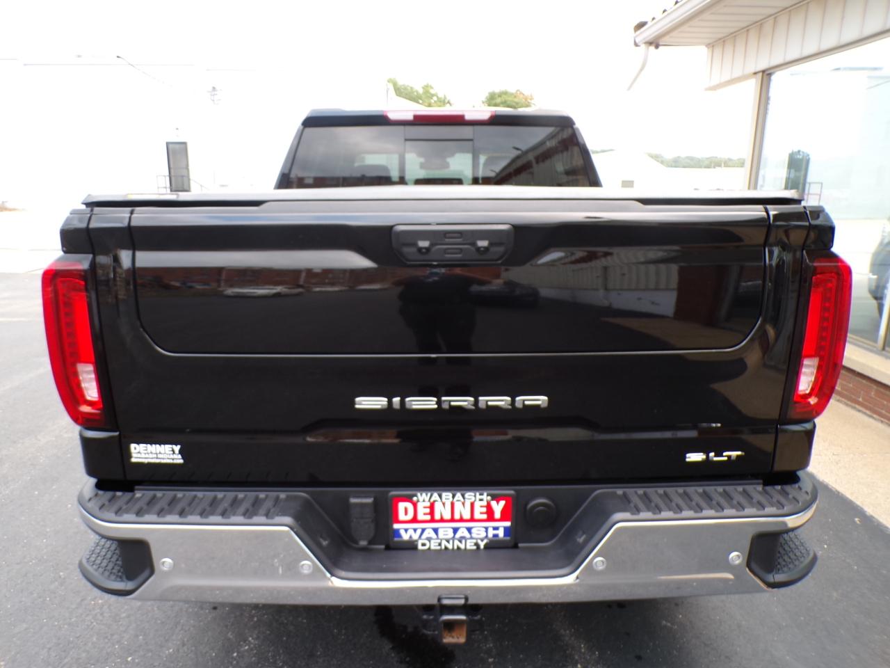 GMC Sierra 1500 4WD Crew Cab 147" SLT 2026