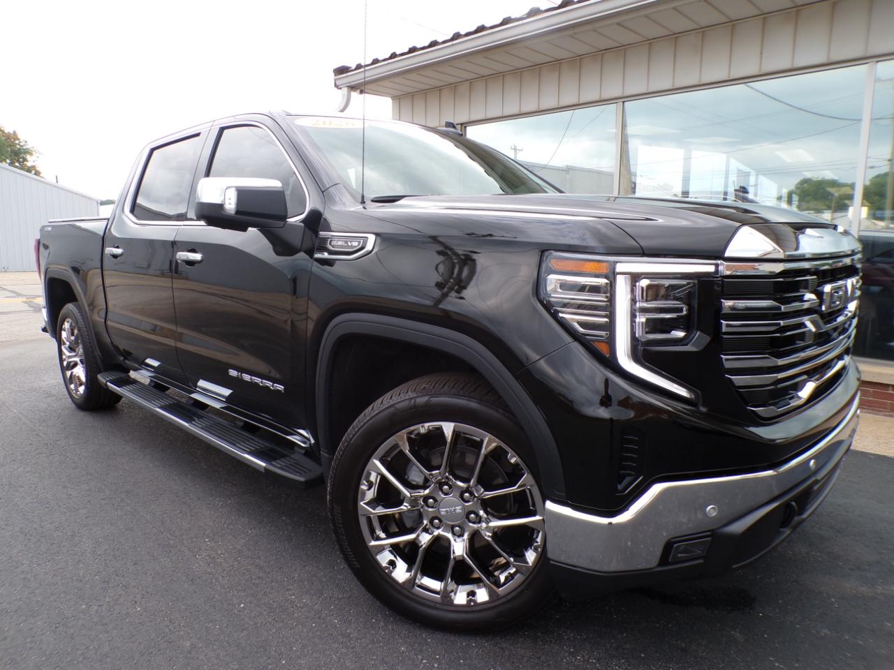 GMC Sierra 1500 4WD Crew Cab 147" SLT 2026