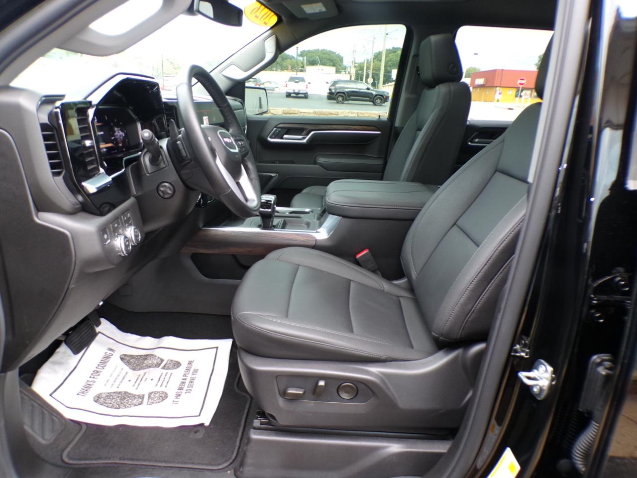 GMC Sierra 1500 4WD Crew Cab 147" SLT 2026