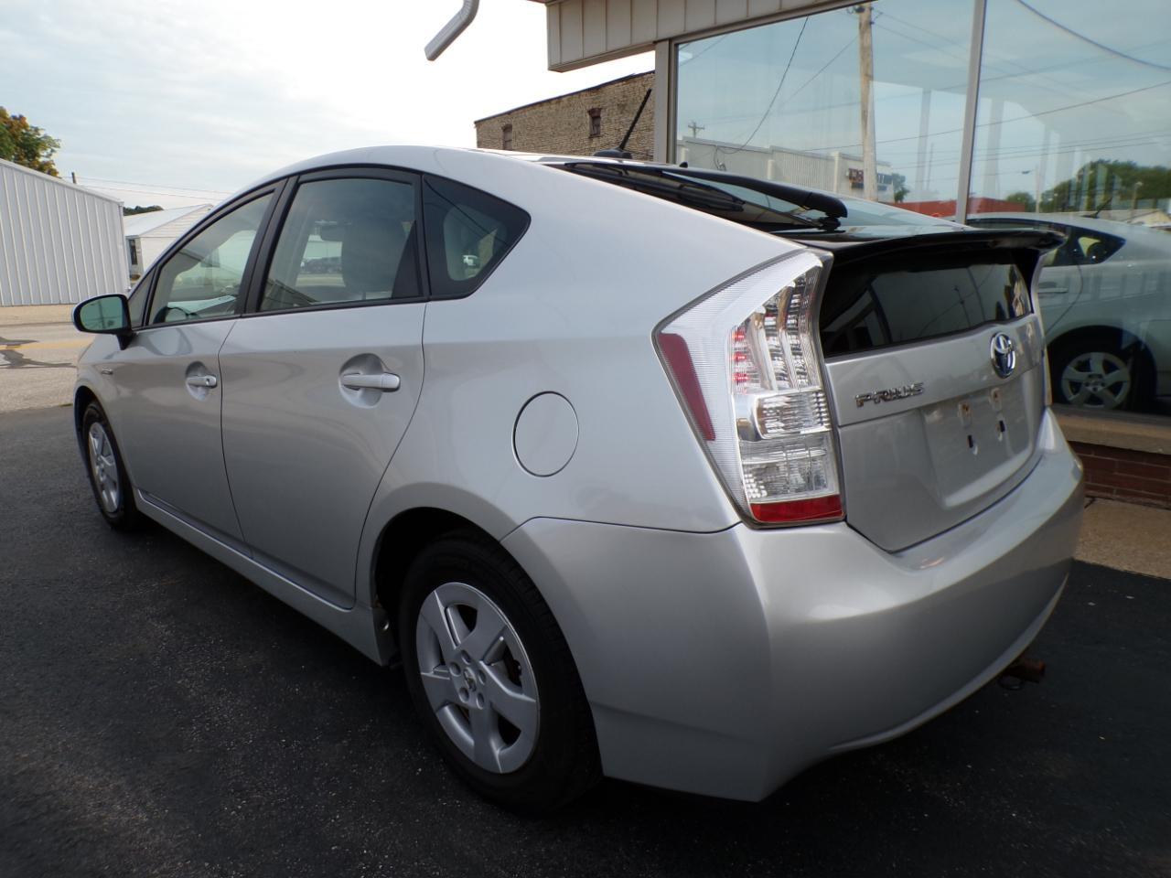 Toyota Prius 5dr HB I (Natl) 2011
