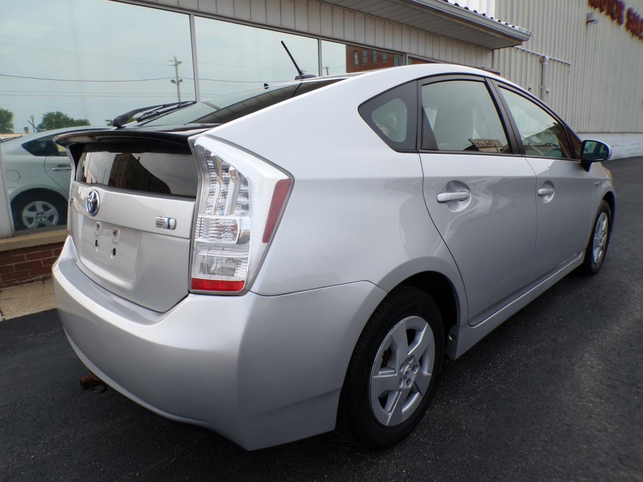 Toyota Prius 5dr HB I (Natl) 2011