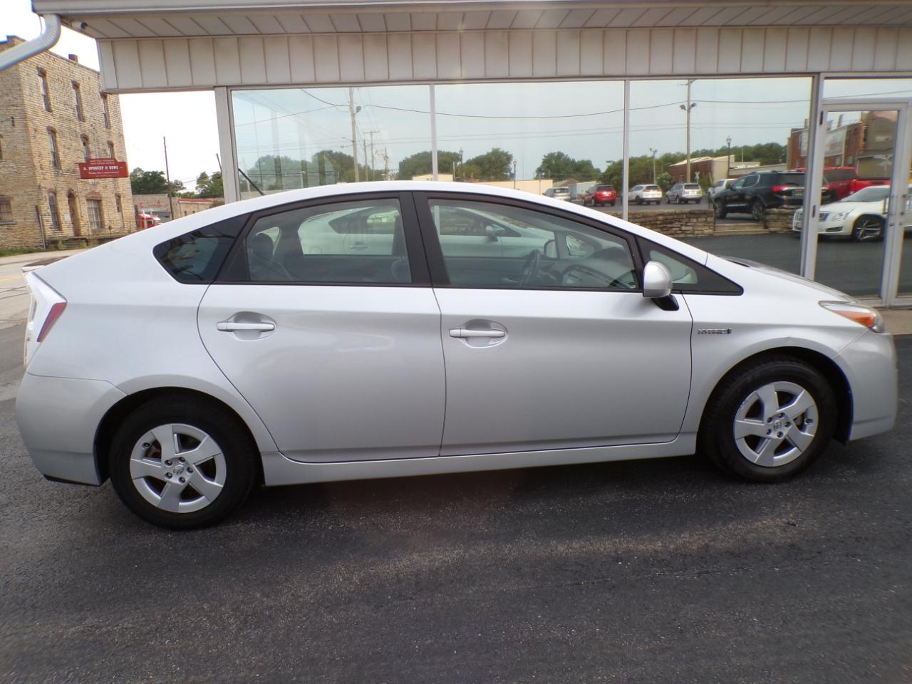 Toyota Prius 5dr HB I (Natl) 2011