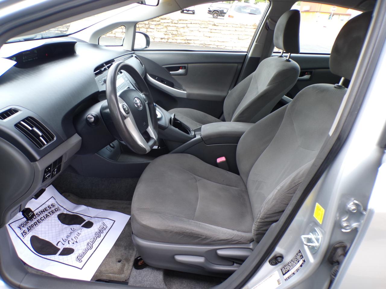 Toyota Prius 5dr HB I (Natl) 2011