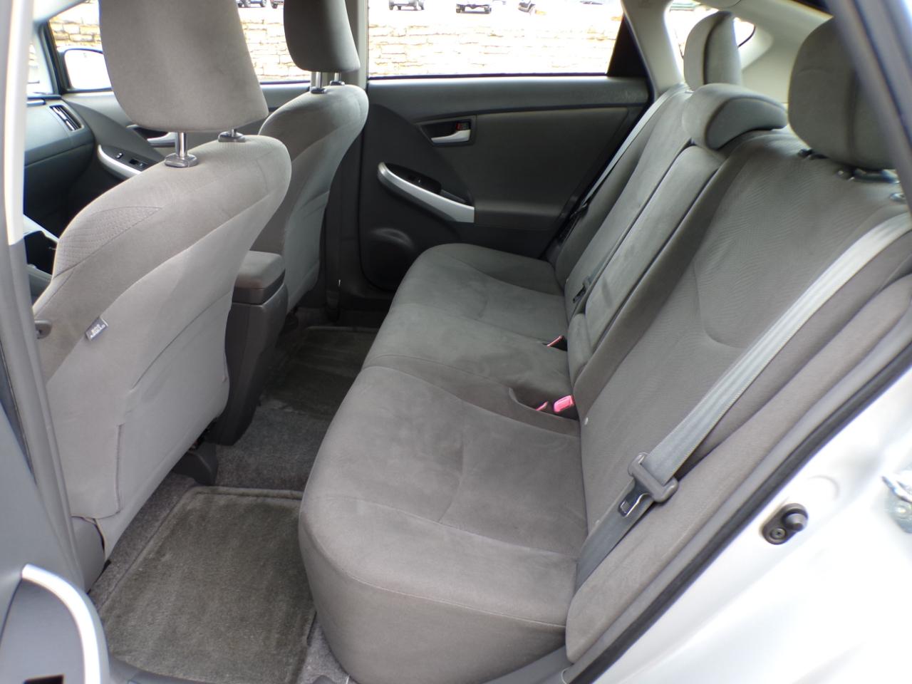 Toyota Prius 5dr HB I (Natl) 2011