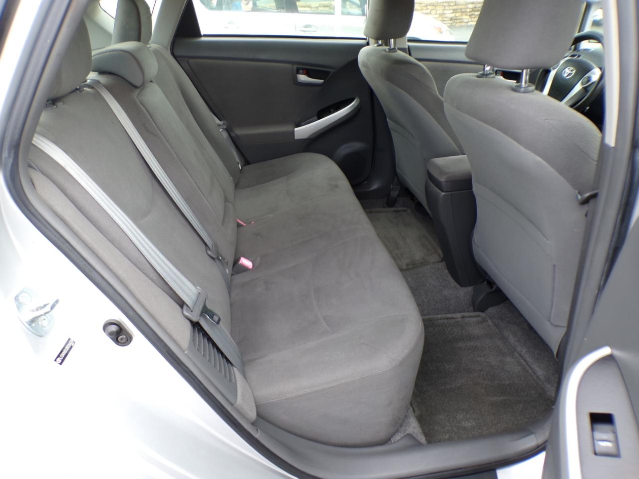 Toyota Prius 5dr HB I (Natl) 2011