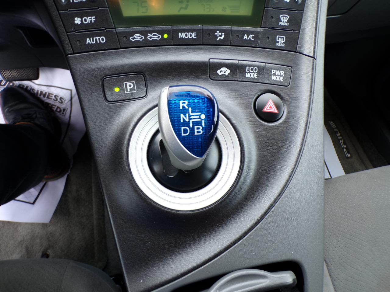 Toyota Prius 5dr HB I (Natl) 2011