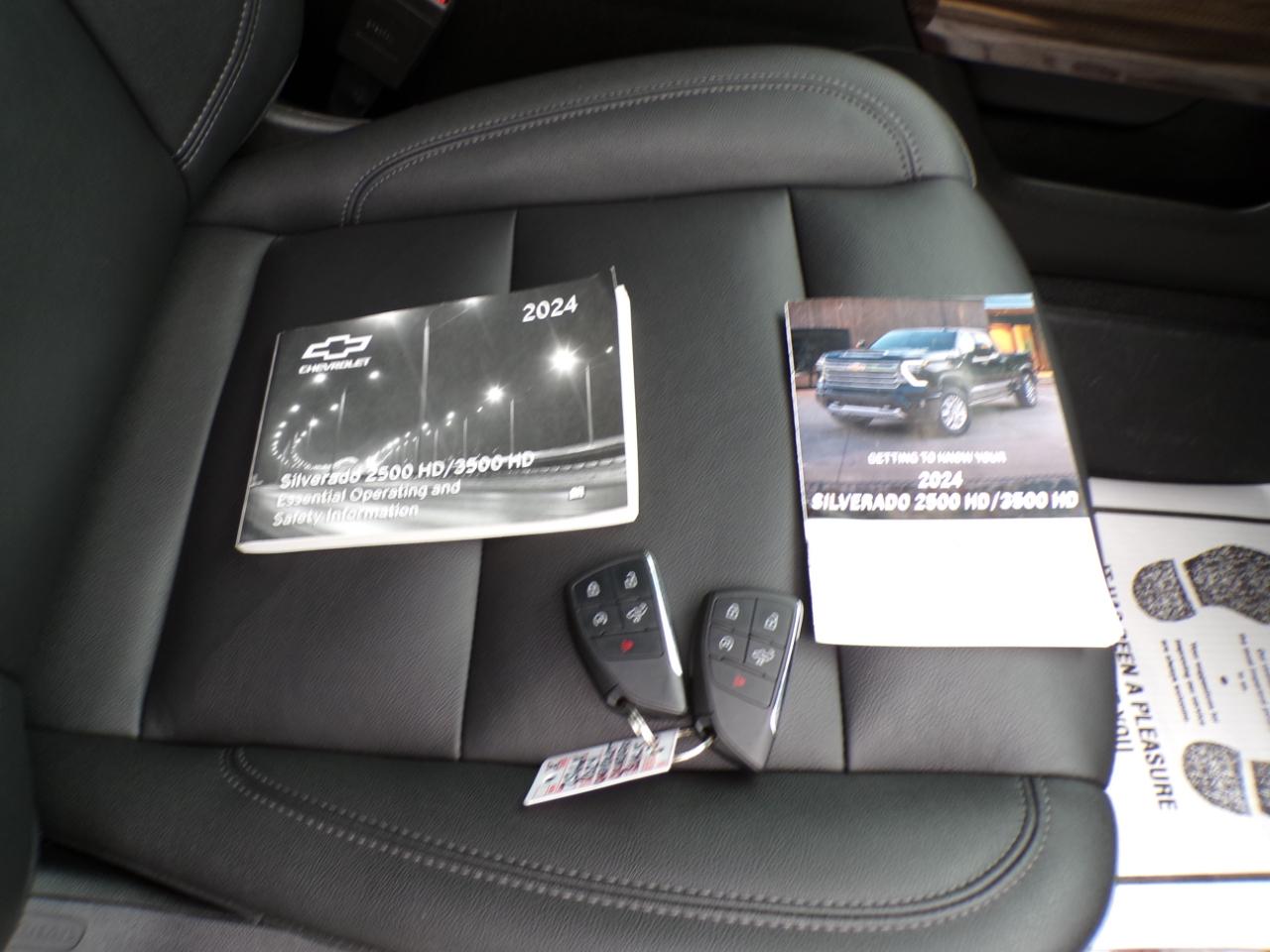 Chevrolet Silverado 2500HD 4WD Crew Cab 159" LT 2024