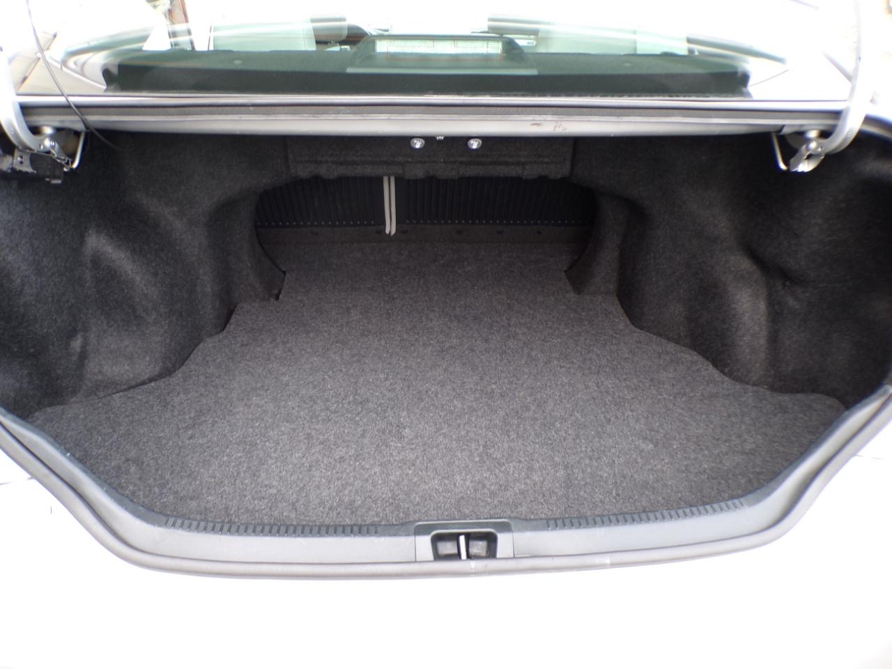 Toyota Camry 4dr Sdn I4 Auto LE (Natl) 2012
