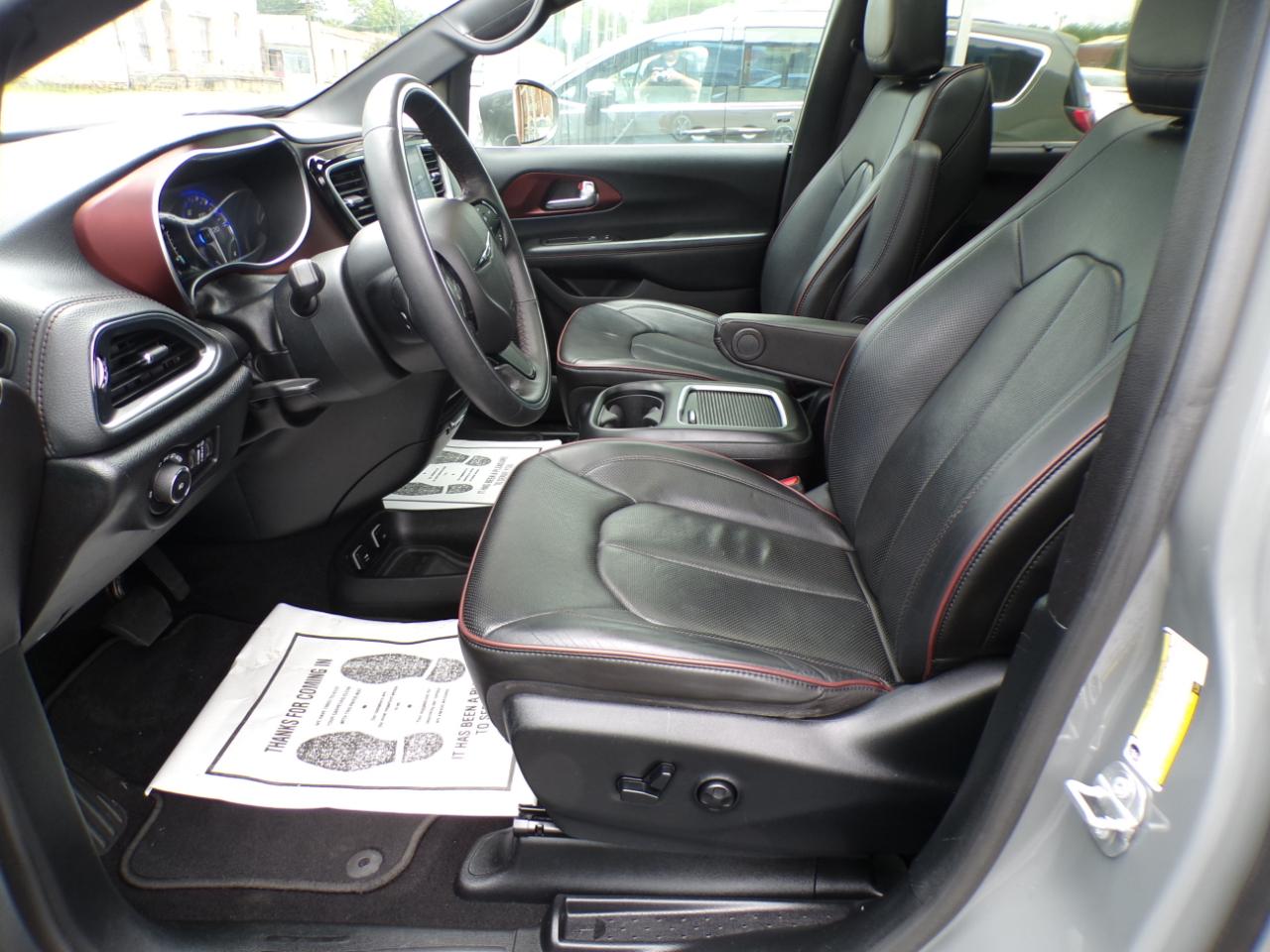 Chrysler Pacifica Limited 35th Anniversary FWD *Ltd Avail* 2020