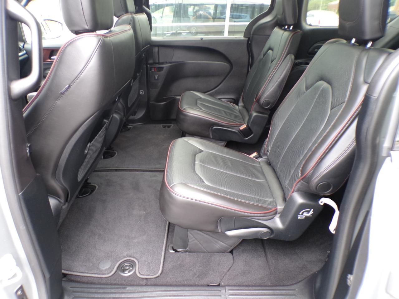 Chrysler Pacifica Limited 35th Anniversary FWD *Ltd Avail* 2020