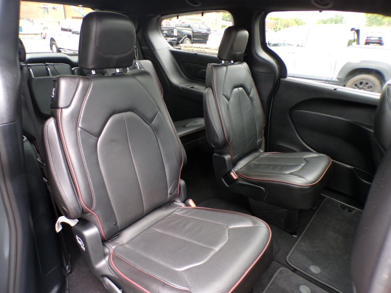 Chrysler Pacifica Limited 35th Anniversary FWD *Ltd Avail* 2020