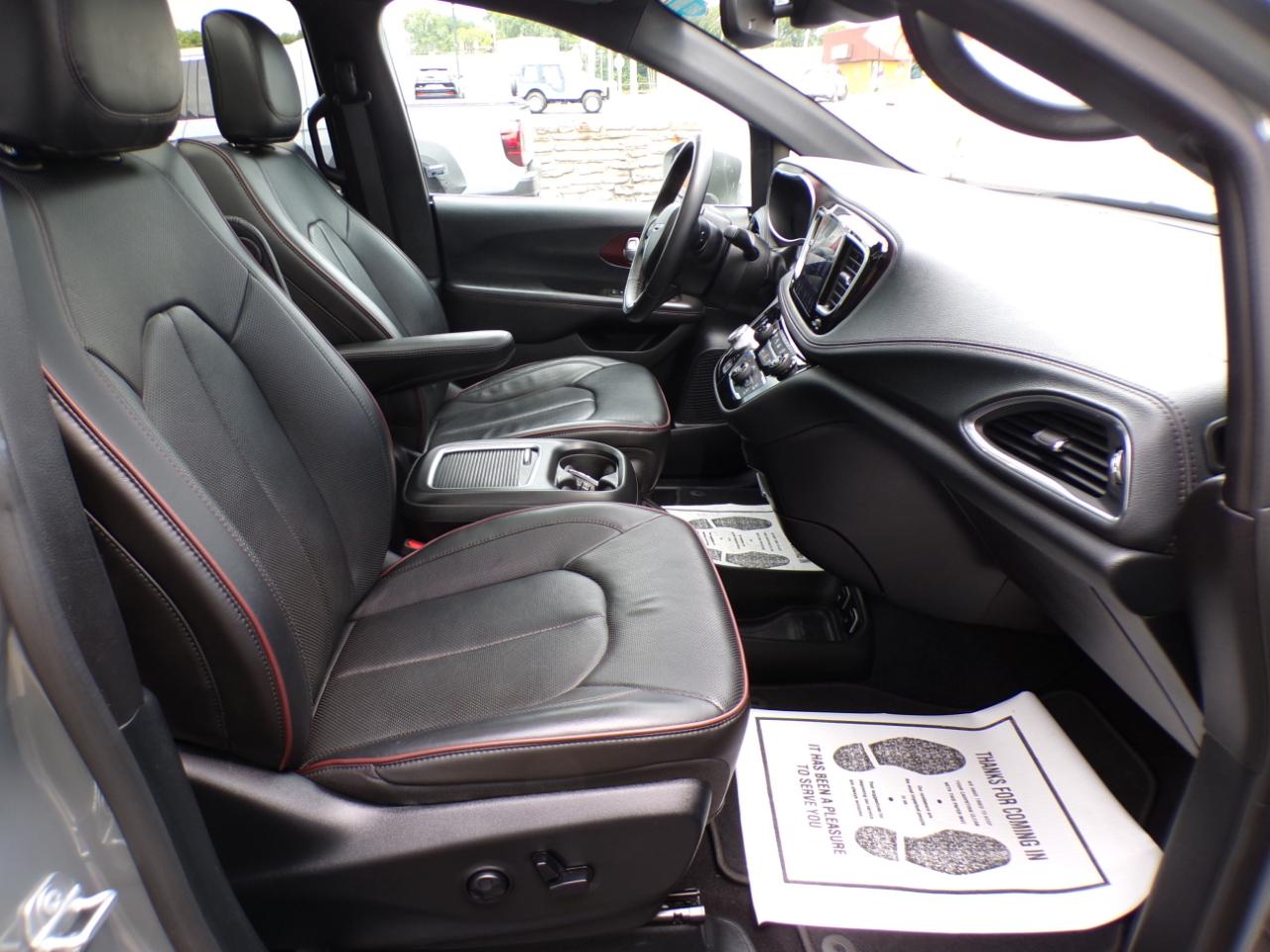Chrysler Pacifica Limited 35th Anniversary FWD *Ltd Avail* 2020