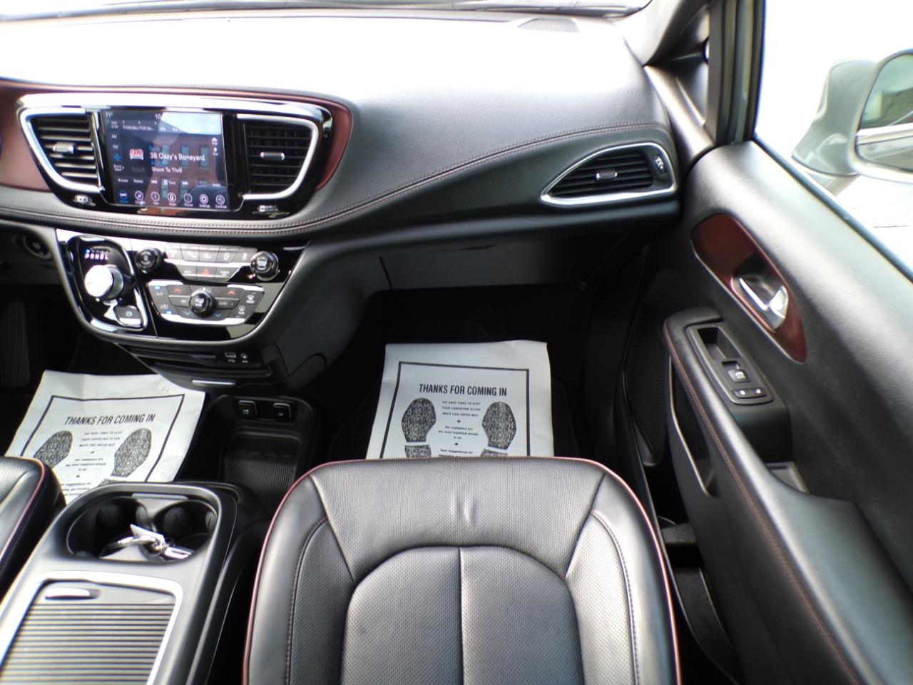 Chrysler Pacifica Limited 35th Anniversary FWD *Ltd Avail* 2020