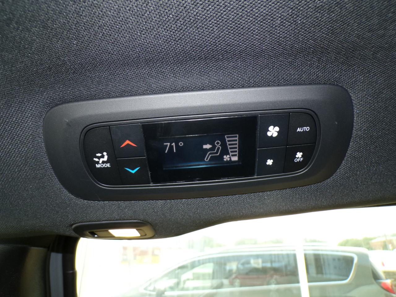Chrysler Pacifica Limited 35th Anniversary FWD *Ltd Avail* 2020