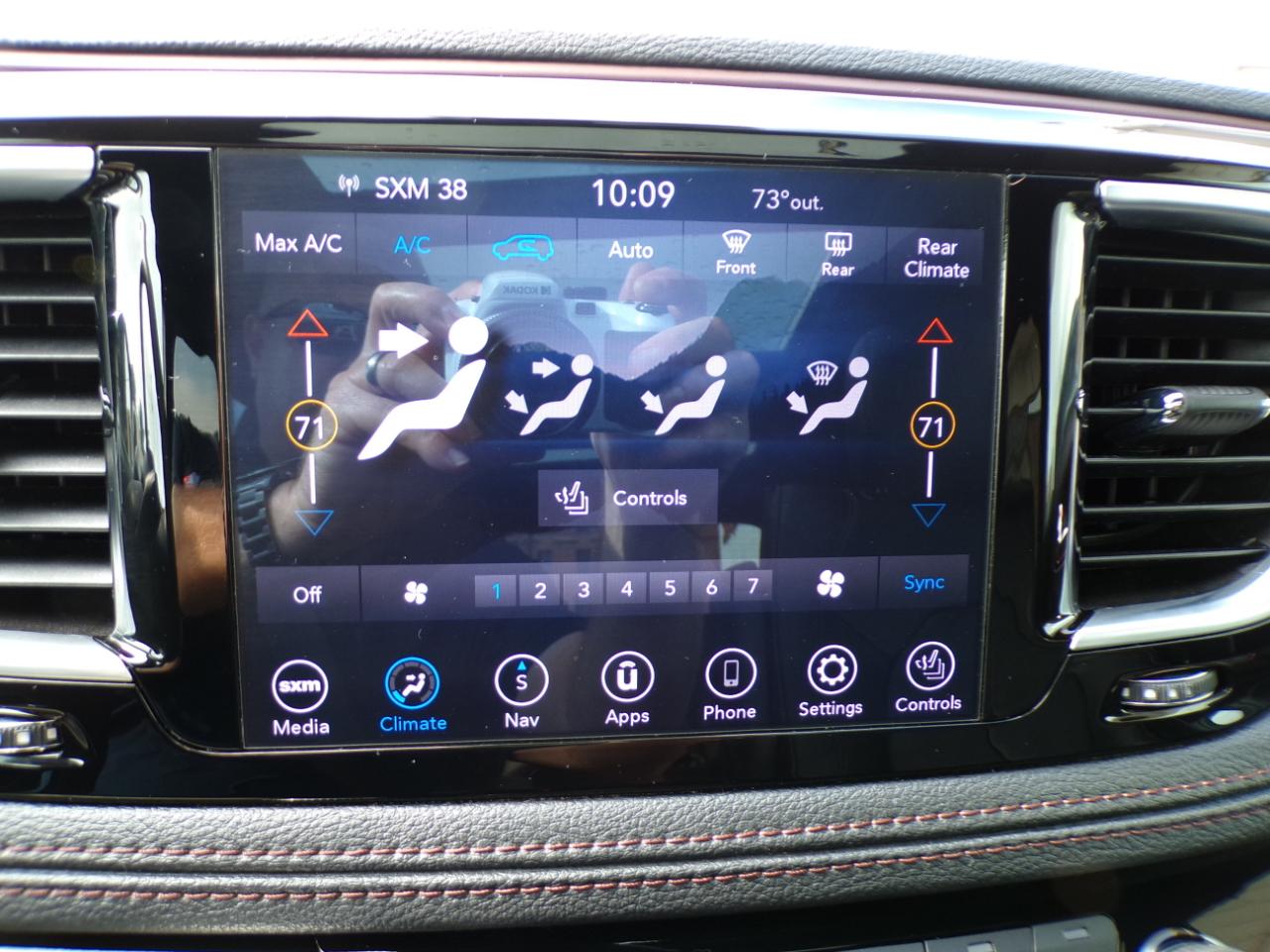 Chrysler Pacifica Limited 35th Anniversary FWD *Ltd Avail* 2020