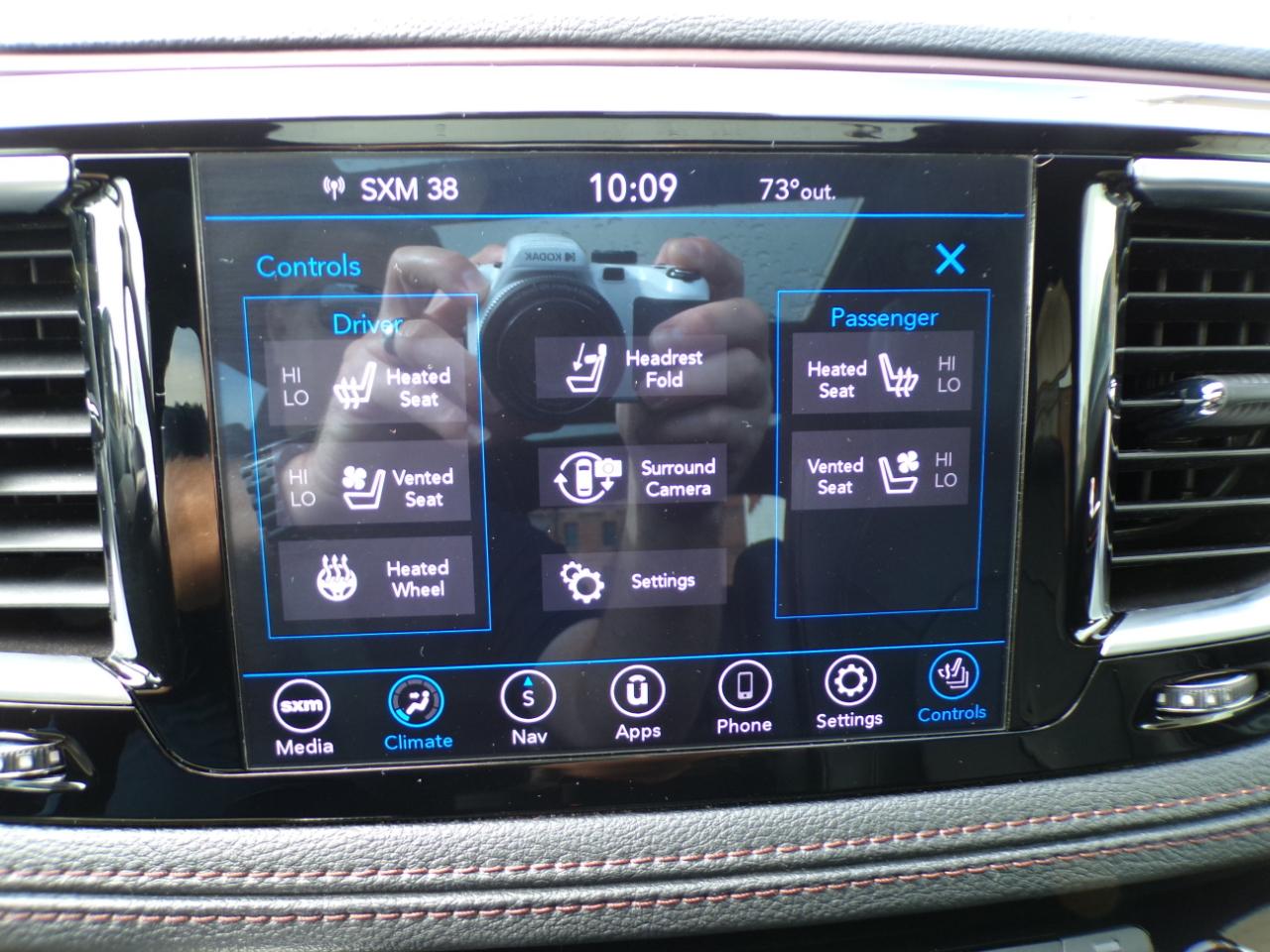 Chrysler Pacifica Limited 35th Anniversary FWD *Ltd Avail* 2020