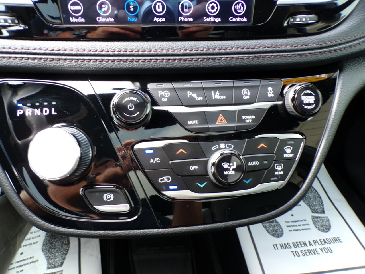 Chrysler Pacifica Limited 35th Anniversary FWD *Ltd Avail* 2020