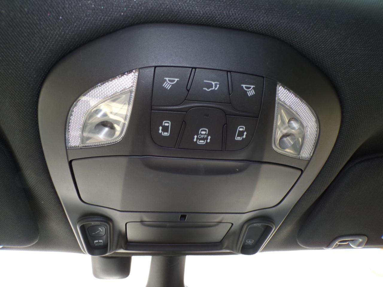 Chrysler Pacifica Limited 35th Anniversary FWD *Ltd Avail* 2020