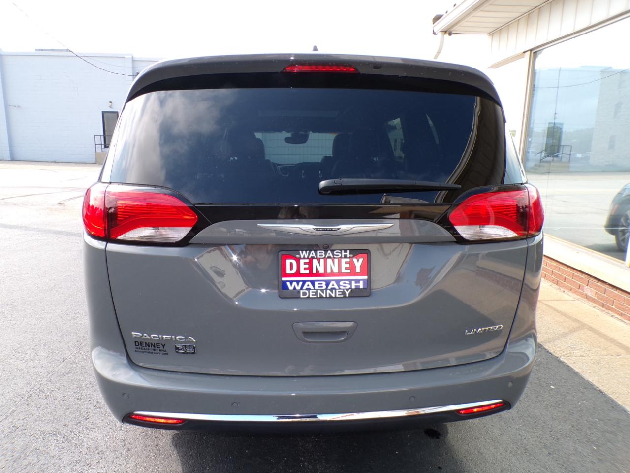 Chrysler Pacifica Limited 35th Anniversary FWD *Ltd Avail* 2020