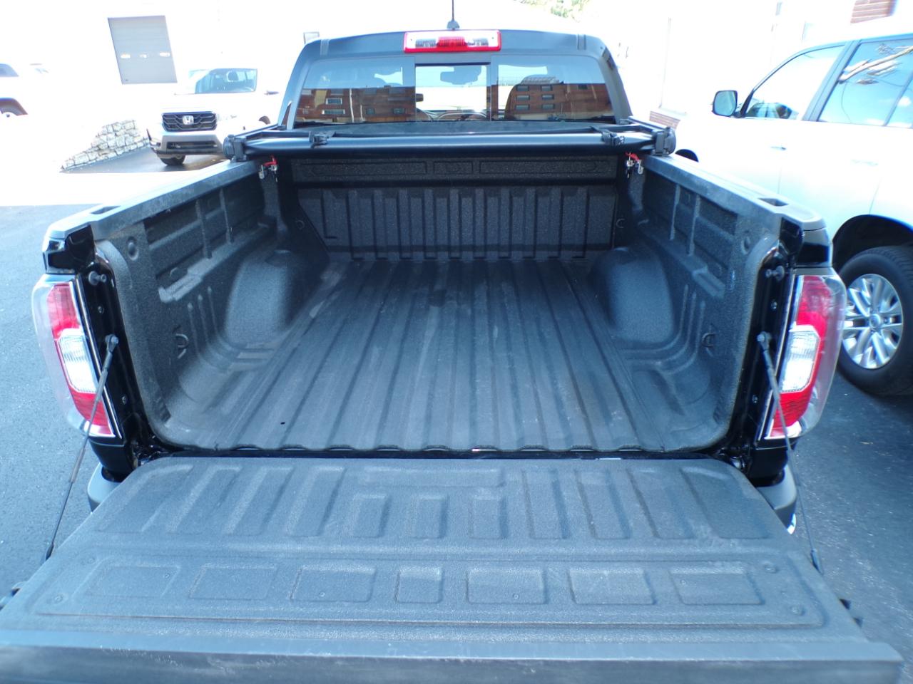 GMC Canyon 2WD Crew Cab 128" SLT 2020