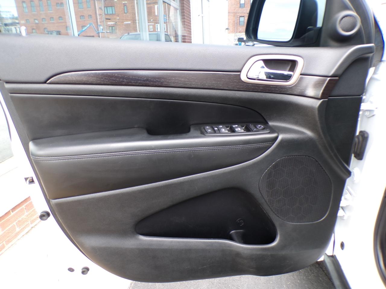 Jeep Grand Cherokee 4WD 4dr Laredo 2014