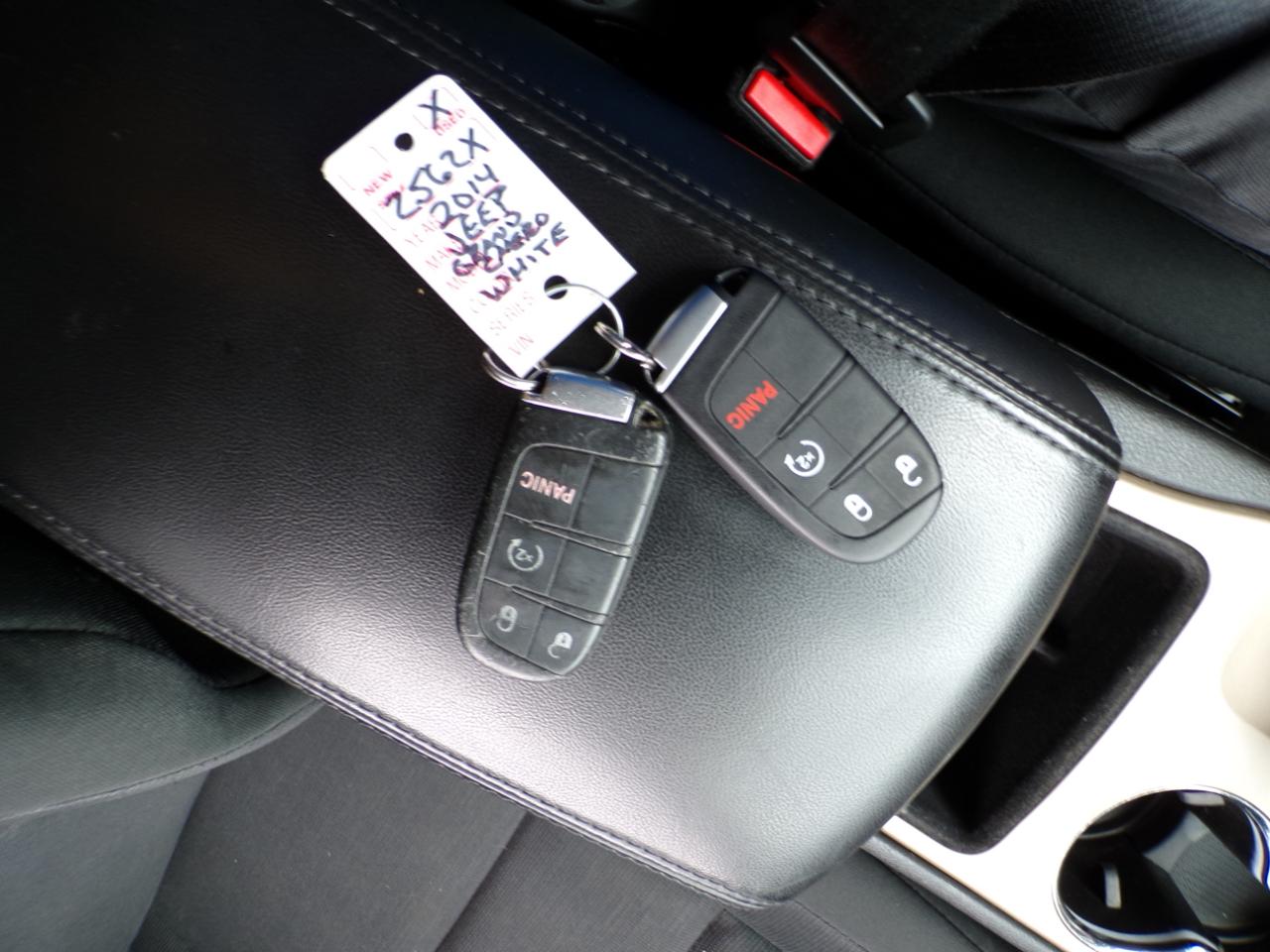 Jeep Grand Cherokee 4WD 4dr Laredo 2014
