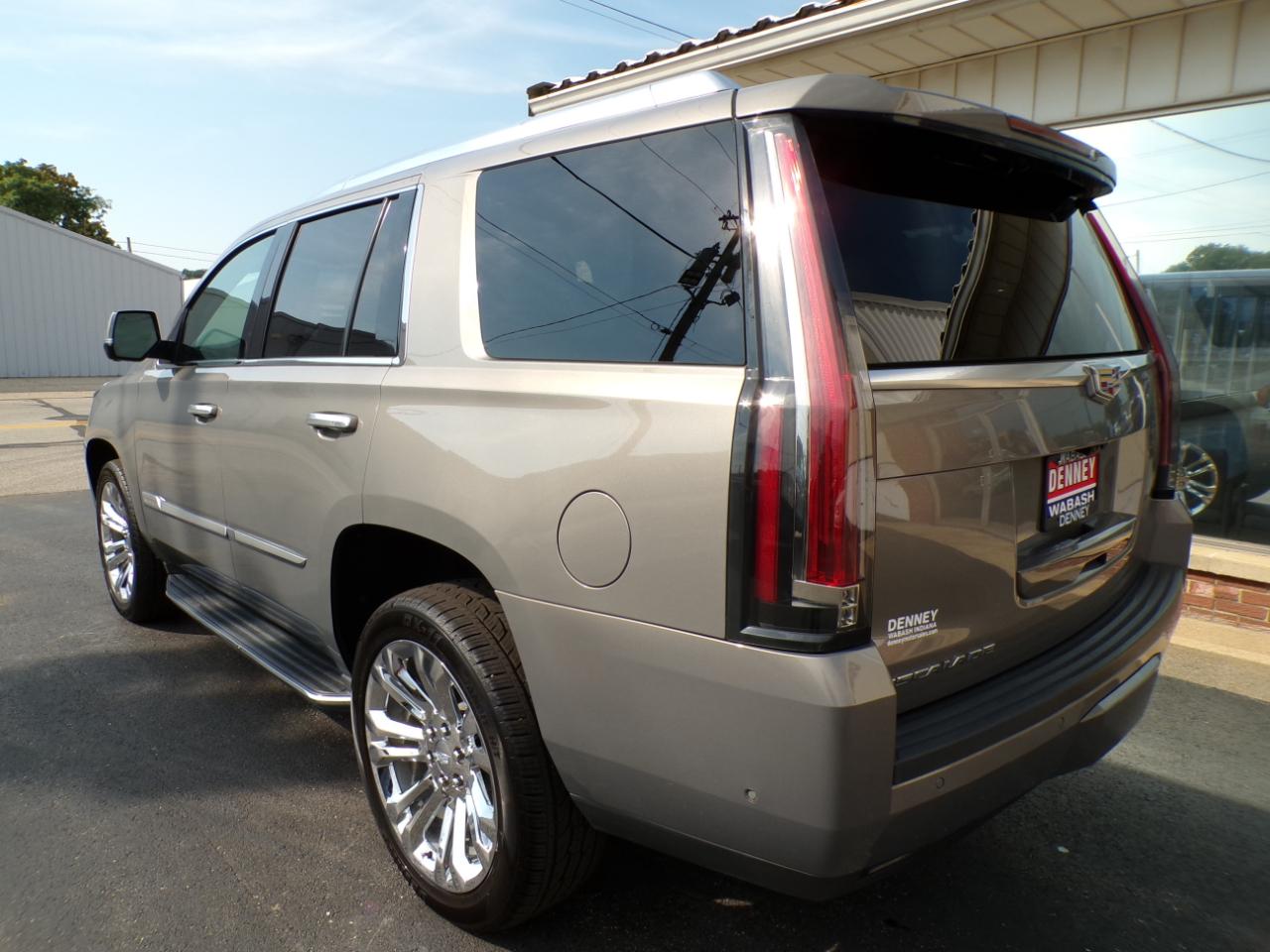 Cadillac Escalade 4WD 4dr Luxury 2019