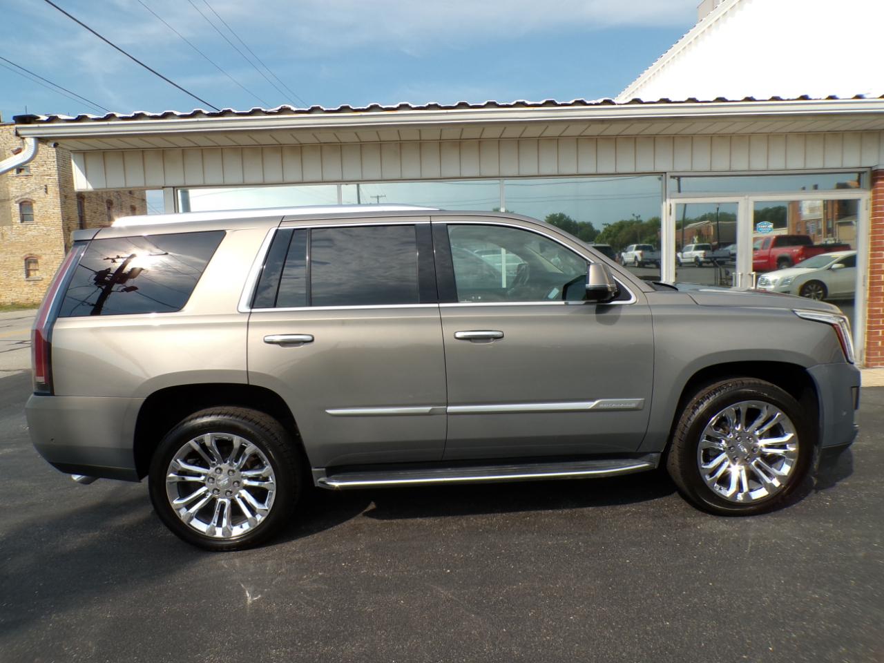 Cadillac Escalade 4WD 4dr Luxury 2019