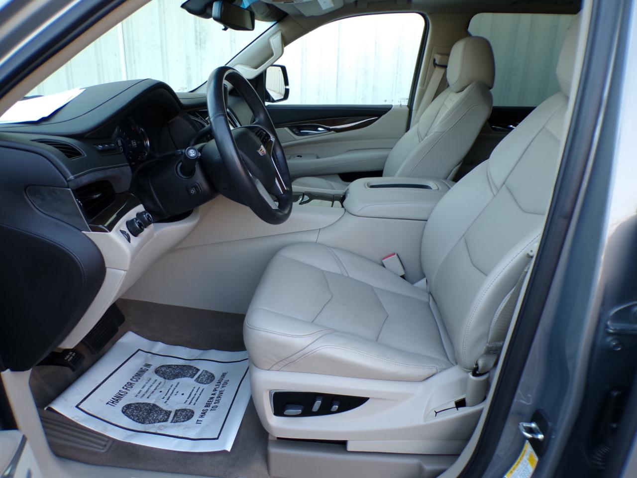 Cadillac Escalade 4WD 4dr Luxury 2019