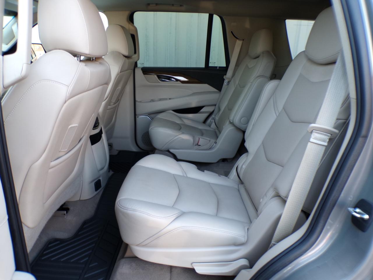 Cadillac Escalade 4WD 4dr Luxury 2019