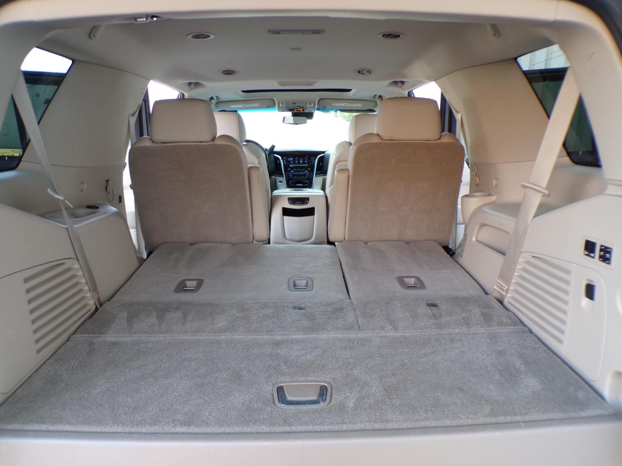 Cadillac Escalade 4WD 4dr Luxury 2019