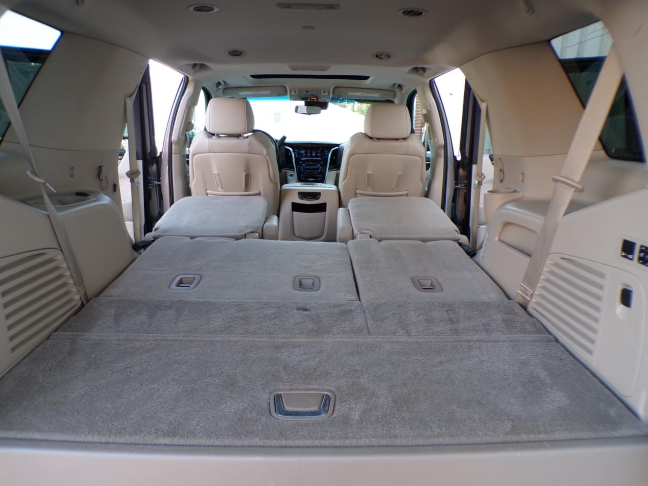 Cadillac Escalade 4WD 4dr Luxury 2019