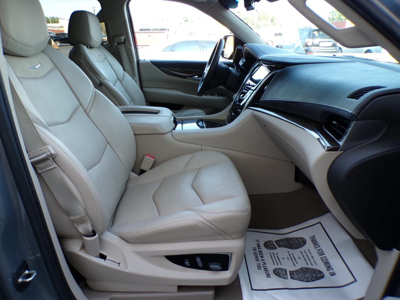 Cadillac Escalade 4WD 4dr Luxury 2019