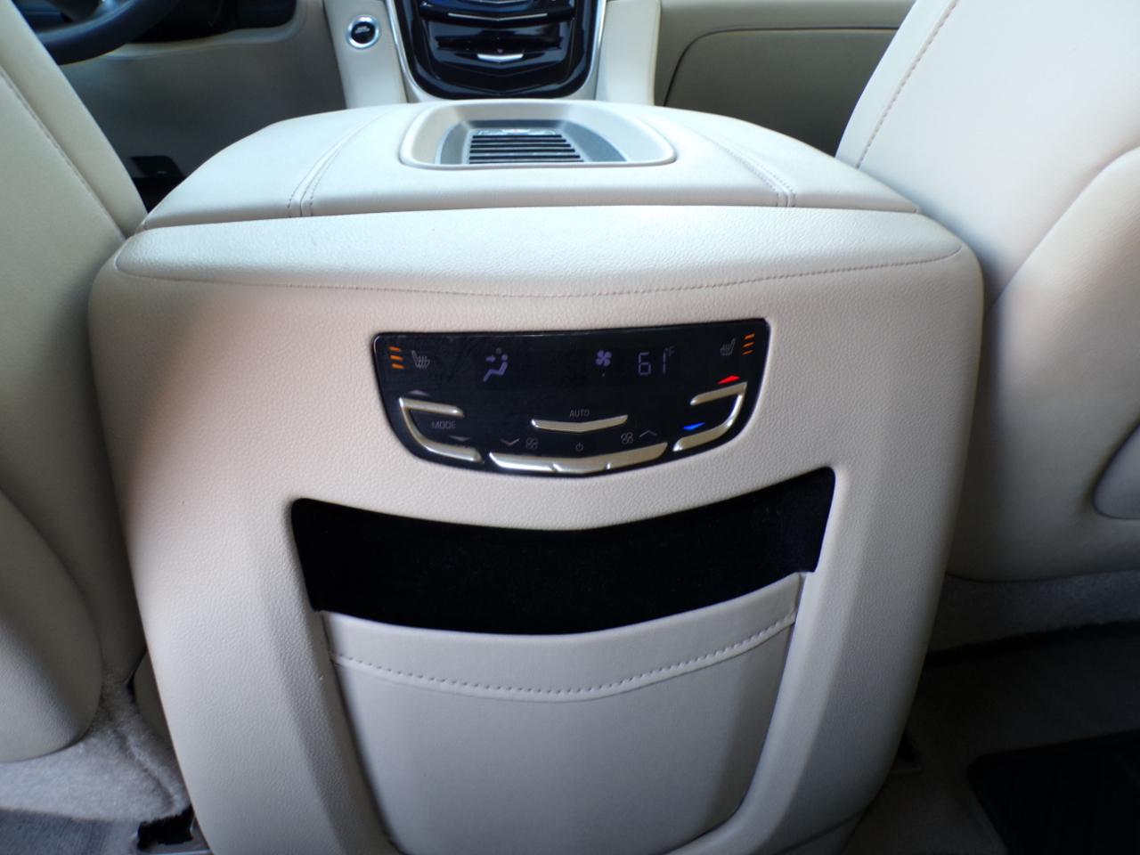 Cadillac Escalade 4WD 4dr Luxury 2019
