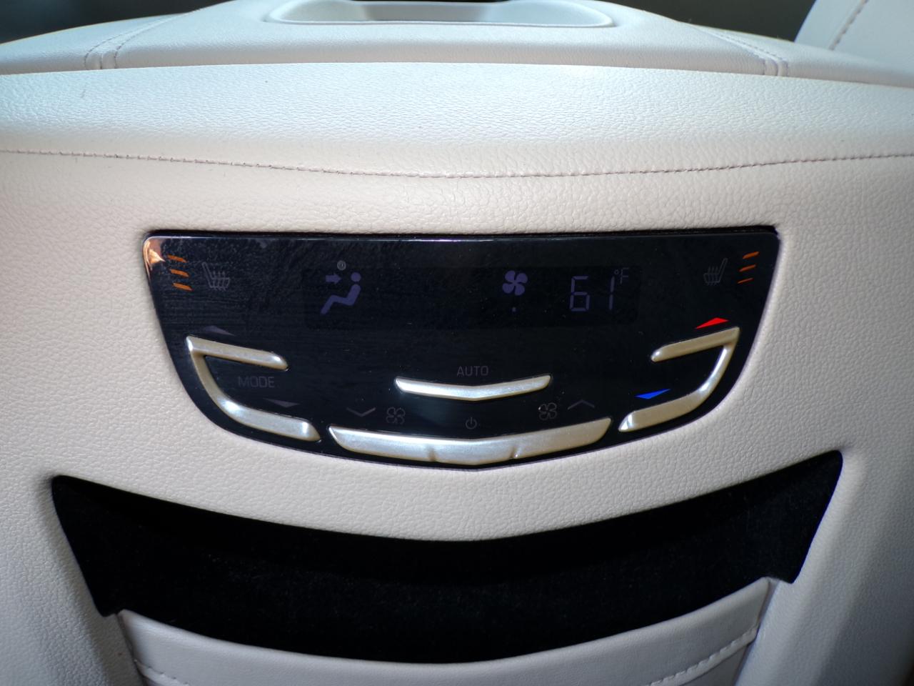Cadillac Escalade 4WD 4dr Luxury 2019