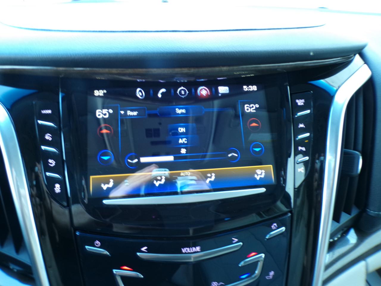 Cadillac Escalade 4WD 4dr Luxury 2019