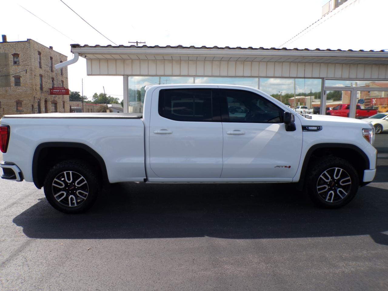 GMC Sierra 1500 4WD Crew Cab 157" AT4 2021