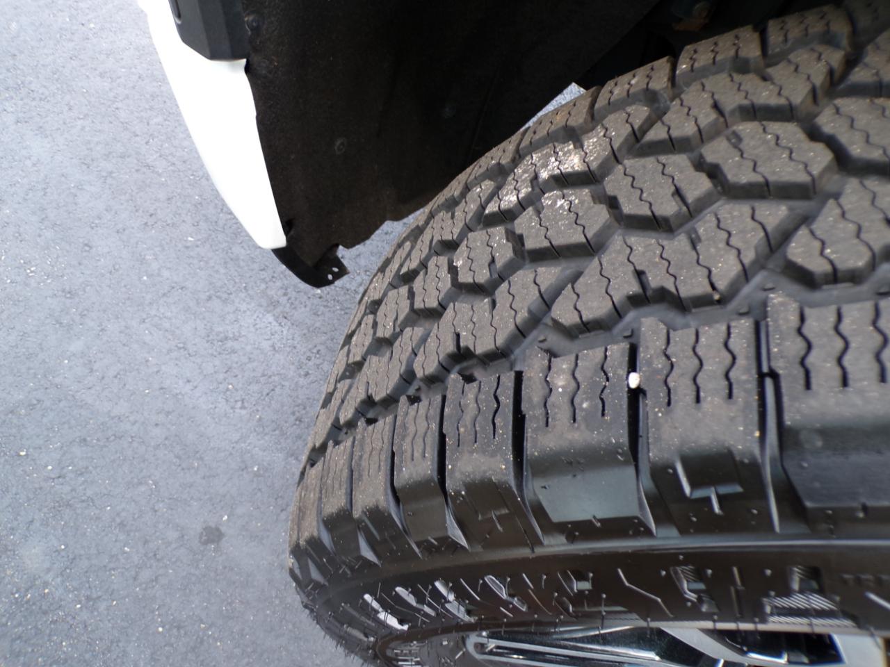 GMC Sierra 1500 4WD Crew Cab 157" AT4 2021