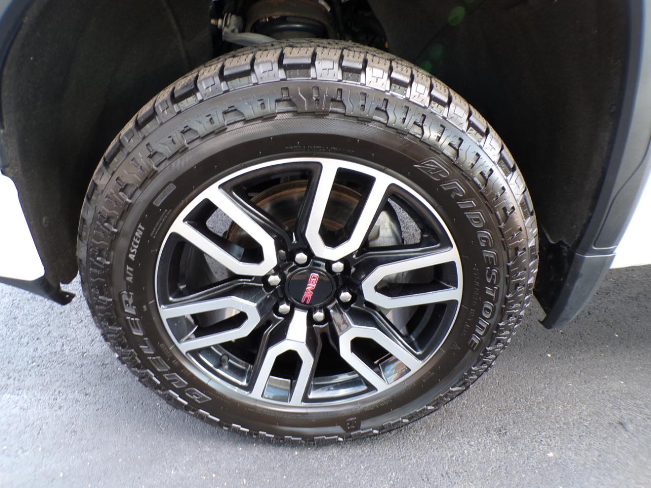 GMC Sierra 1500 4WD Crew Cab 157" AT4 2021
