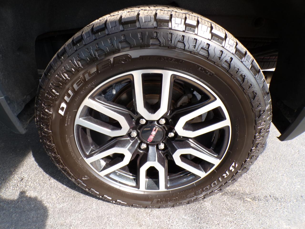 GMC Sierra 1500 4WD Crew Cab 157" AT4 2021