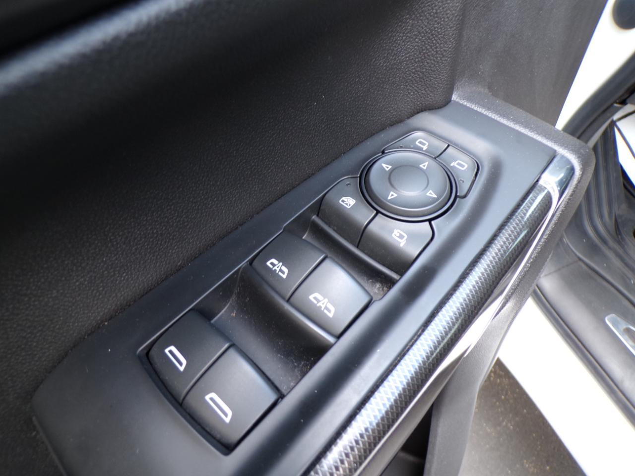 GMC Sierra 1500 4WD Crew Cab 157" AT4 2021