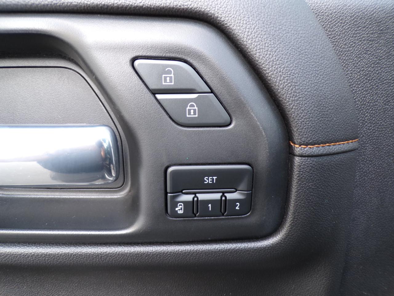 GMC Sierra 1500 4WD Crew Cab 157" AT4 2021