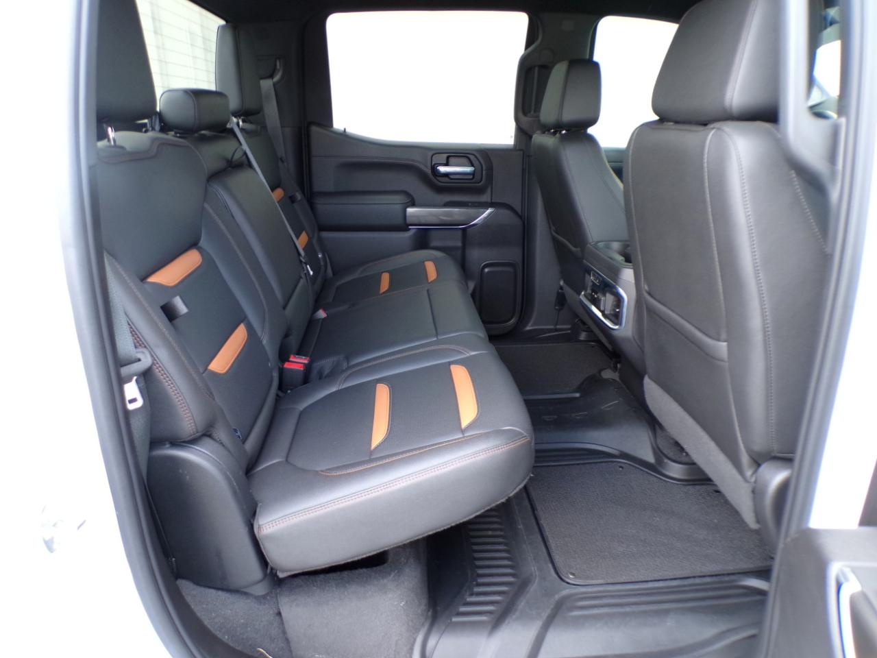 GMC Sierra 1500 4WD Crew Cab 157" AT4 2021
