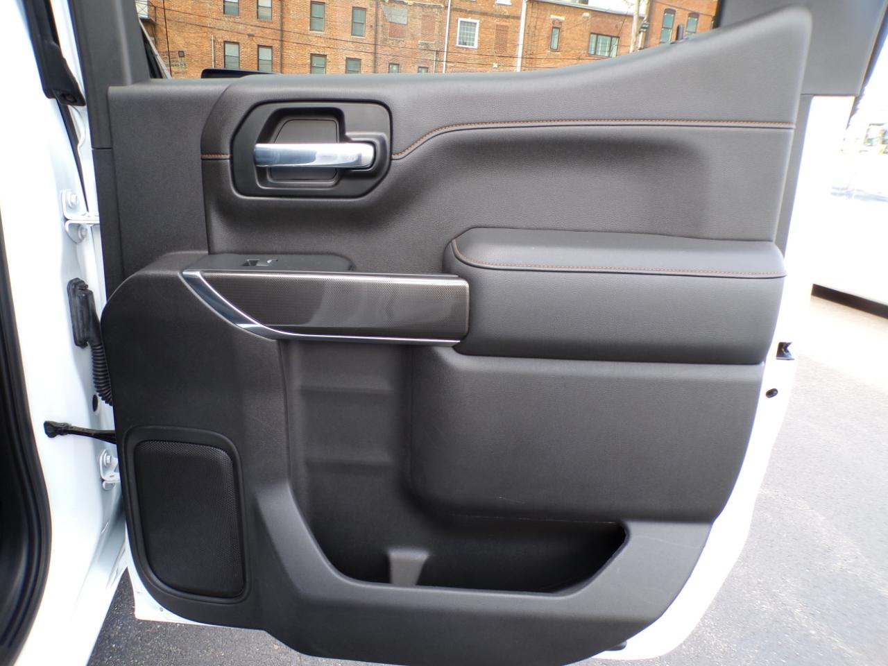 GMC Sierra 1500 4WD Crew Cab 157" AT4 2021