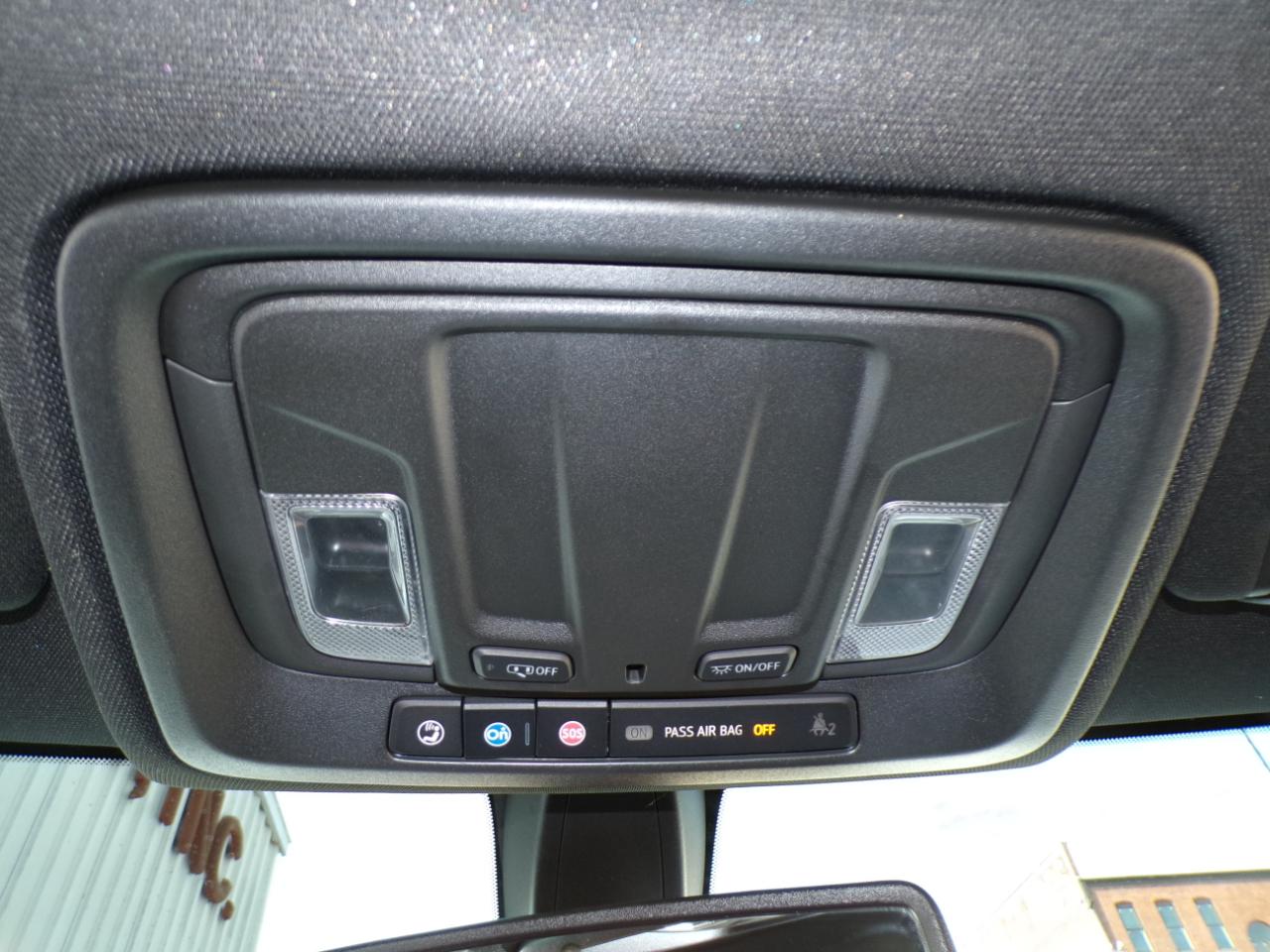 GMC Sierra 1500 4WD Crew Cab 157" AT4 2021
