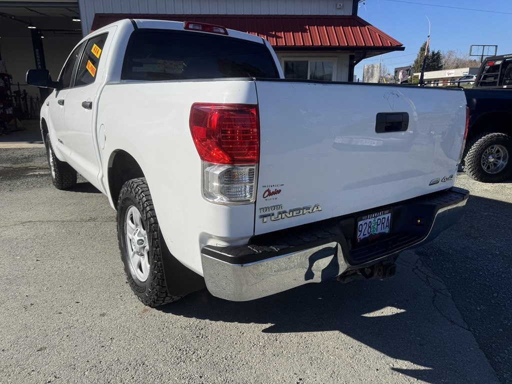 Toyota Tundra  2010