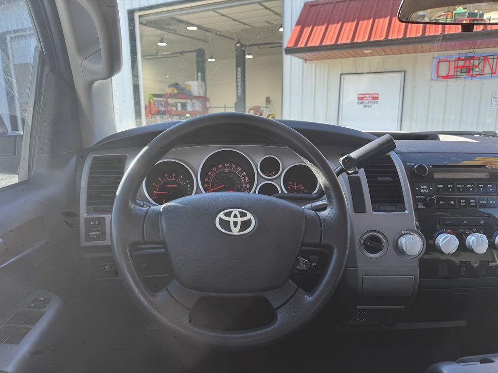 Toyota Tundra  2010