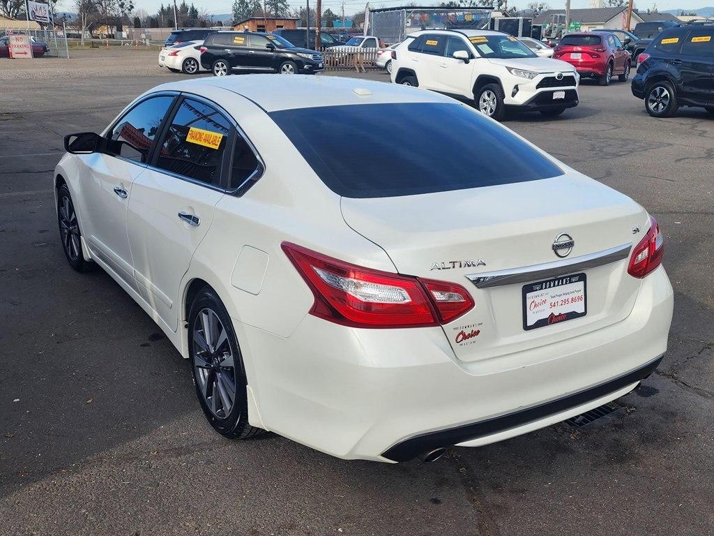 Nissan Altima  2017
