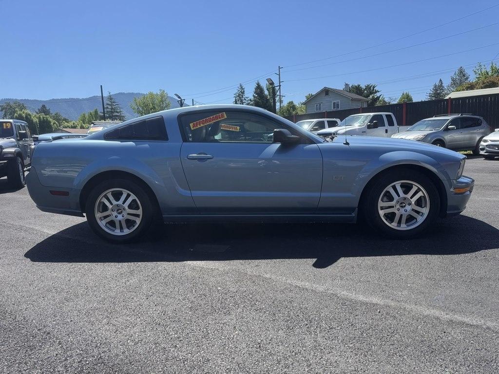 Ford Mustang  2006